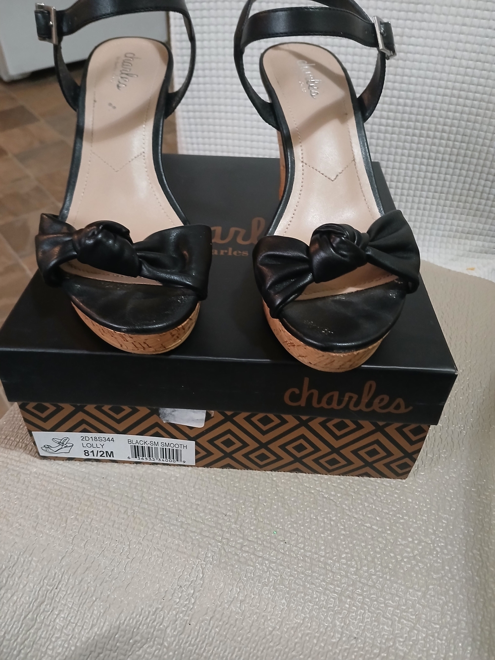 Charlies Black Knot Front Ankle-Strap Wedge Sandals Size 8.5 Wedge Heel Leather